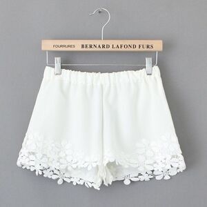 Monteau Shorts Elastic Waist Hem Lace Stitching Joker S